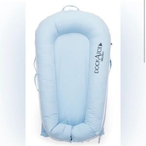 Dock a tot , two covers  ( blue and white ) , great condition